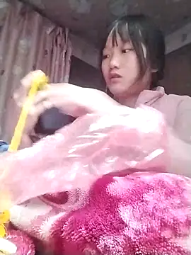 lytamye online show from March 10, 2025, 1:56 am