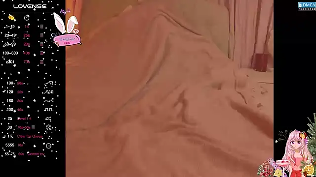 Snapshot of Blondecandie chatting on February 15, 2026, 9:11 pm Blondecandie online show from February 15, 2026, 9:11 pm