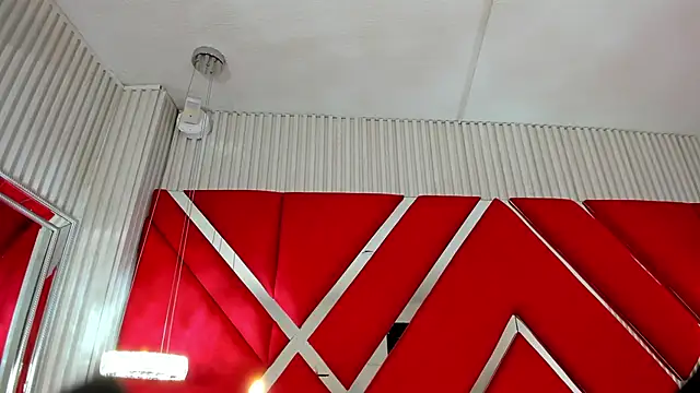 Snapshot of SusanCouper chatting on October 8, 2025, 10:40 pm SusanCouper online show from October 8, 2025, 10:40 pm