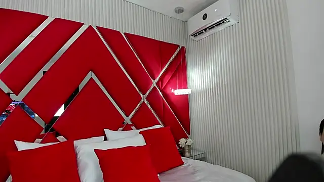 Snapshot of SusanCouper chatting on November 1, 2025, 10:34 pm SusanCouper online show from November 1, 2025, 10:34 pm