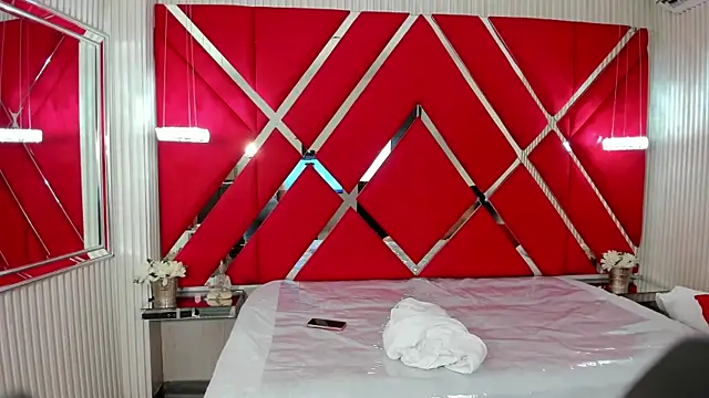 Snapshot of SusanCouper chatting on November 10, 2025, 10:31 pm SusanCouper online show from November 10, 2025, 10:31 pm