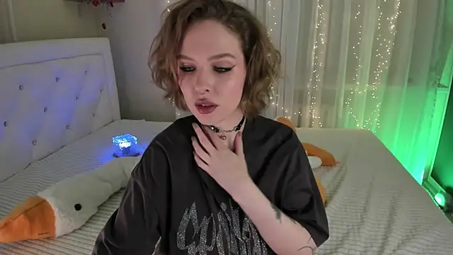 Snapshot of Natural_pussy chatting on February 16, 2025, 3:59 pm Natural pussy online show from February 16, 2025, 3:59 pm