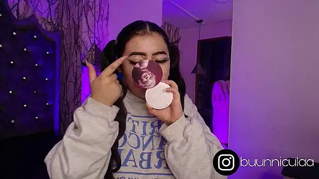 Snapshot of larissa01_ chatting on September 19, 2025, 4:47 am larissa01 online show from September 19, 2025, 4:47 am