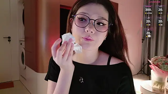 Snapshot of KitayamaChu chatting on September 21, 2025, 3:41 am KitayamaChu online show from September 21, 2025, 3:41 am