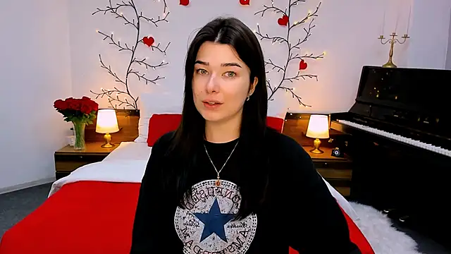 Snapshot of _Sun_Shy_ chatting on October 10, 2025, 1:21 pm Sun Shy online show from October 10, 2025, 1:21 pm