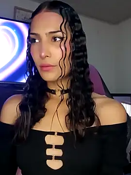 Snapshot of Lanna_hott_ chatting on November 6, 2025, 7:04 pm Lanna hott online show from November 6, 2025, 7:04 pm