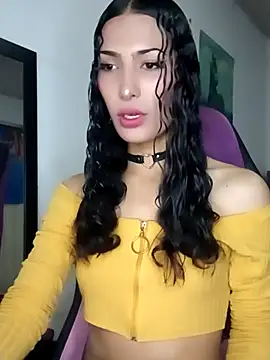 Snapshot of Lanna_hott_ chatting on April 24, 2026, 6:54 pm Lanna hott online show from April 24, 2026, 6:54 pm