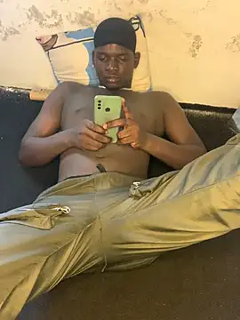 Snapshot of bad-boy-2002 chatting on March 10, 2025, 11:32 am bad-boy-2002 online show from March 10, 2025, 11:32 am