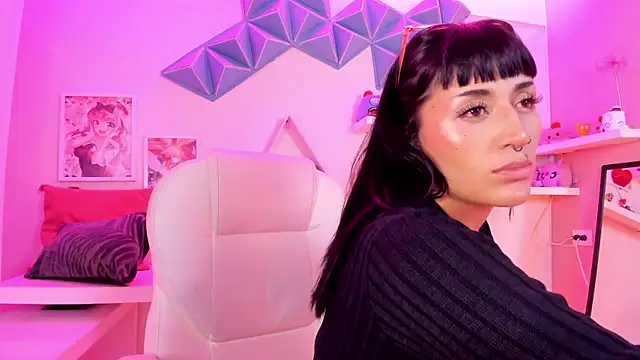 Valkiria ponce online show from April 8, 2026, 4:45 am