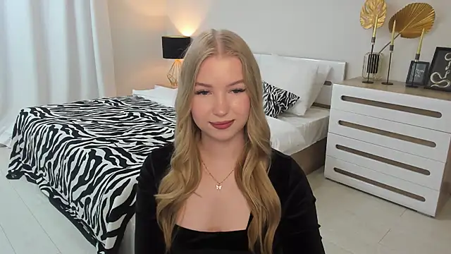 Snapshot of shy__lady chatting on June 14, 2026, 2:30 pm shy lady online show from June 14, 2026, 2:30 pm