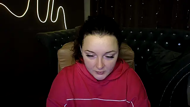 Snapshot of GloriNichols chatting on December 22, 2024, 6:39 am GloriNichols online show from December 22, 2024, 6:39 am