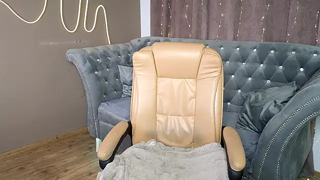 Snapshot of GloriNichols chatting on January 20, 2025, 7:58 am GloriNichols online show from January 20, 2025, 7:58 am