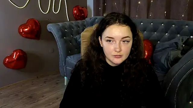 Snapshot of GloriNichols chatting on February 3, 2025, 12:57 pm GloriNichols online show from February 3, 2025, 12:57 pm