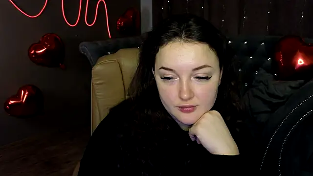 Snapshot of GloriNichols chatting on February 12, 2025, 6:51 am GloriNichols online show from February 12, 2025, 6:51 am