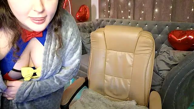 Snapshot of GloriNichols chatting on February 23, 2025, 10:28 am GloriNichols online show from February 23, 2025, 10:28 am