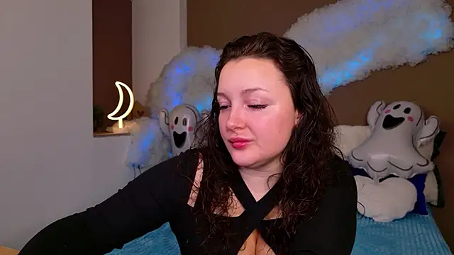 Snapshot of GloriNichols chatting on November 1, 2025, 6:15 am GloriNichols online show from November 1, 2025, 6:15 am