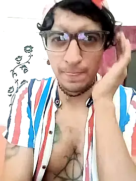 Snapshot of ale3J4a chatting on April 20, 2026, 4:21 pm ale3J4a online show from April 20, 2026, 4:21 pm