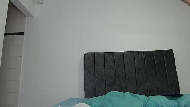 Snapshot of FerneyManti chatting on January 29, 2025, 12:35 pm FerneyManti online show from January 29, 2025, 12:35 pm