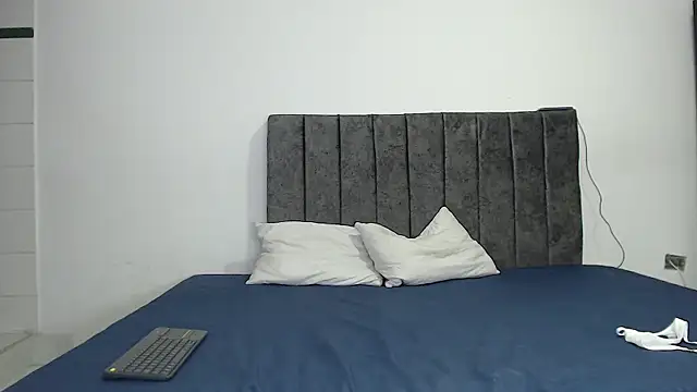 Snapshot of FerneyManti chatting on January 30, 2025, 12:06 pm FerneyManti online show from January 30, 2025, 12:06 pm