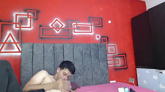 FerneyManti online show from February 12, 2026, 1:28 pm