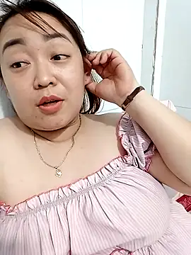 VyOanh2K online show from February 1, 2025, 5:05 pm