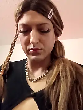 sissytrapdolly24 online show from October 4, 2025, 1:20 pm