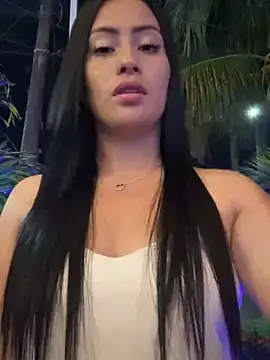 Snapshot of Sara_luna_ chatting on November 10, 2025, 1:26 am Sara luna online show from November 10, 2025, 1:26 am