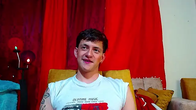 Snapshot of GabyThoms chatting on December 31, 2024, 9:28 pm GabyThoms online show from December 31, 2024, 9:28 pm