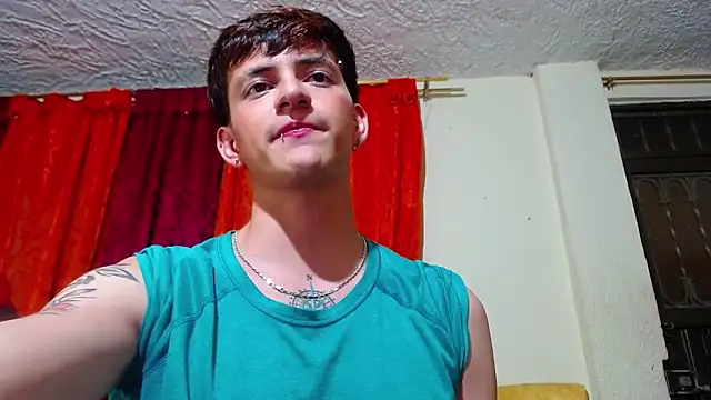 Snapshot of GabyThoms chatting on January 15, 2025, 4:04 am GabyThoms online show from January 15, 2025, 4:04 am