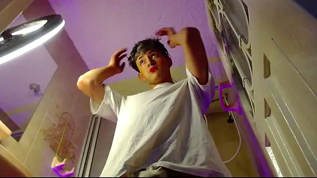 Snapshot of GabyThoms chatting on January 25, 2025, 7:49 pm GabyThoms online show from January 25, 2025, 7:49 pm