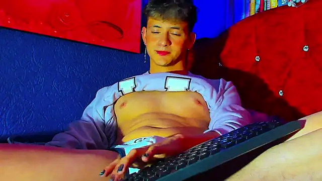 Snapshot of GabyThoms chatting on February 21, 2025, 8:38 pm GabyThoms online show from February 21, 2025, 8:38 pm