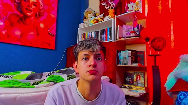 Snapshot of GabyThoms chatting on February 24, 2025, 5:31 pm GabyThoms online show from February 24, 2025, 5:31 pm