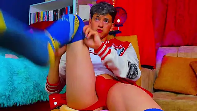 Snapshot of GabyThoms chatting on February 27, 2025, 7:47 pm GabyThoms online show from February 27, 2025, 7:47 pm