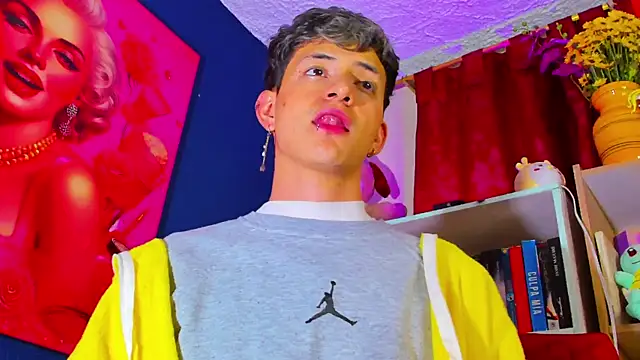 Snapshot of GabyThoms chatting on March 6, 2025, 3:57 am GabyThoms online show from March 6, 2025, 3:57 am