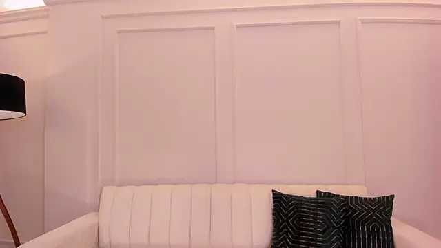 Snapshot of HannahJamesX chatting on December 7, 2024, 9:33 pm HannahJamesX online show from December 7, 2024, 9:33 pm