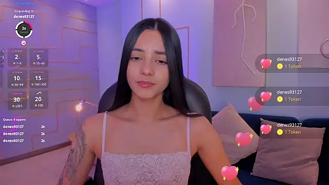 Snapshot of HannahJamesX chatting on February 5, 2025, 9:50 pm HannahJamesX online show from February 5, 2025, 9:50 pm