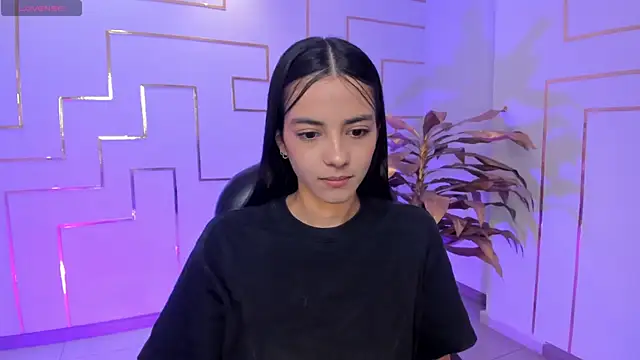 Snapshot of HannahJamesX chatting on September 12, 2025, 5:57 pm HannahJamesX online show from September 12, 2025, 5:57 pm