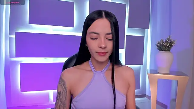 Snapshot of HannahJamesX chatting on September 26, 2025, 6:23 pm HannahJamesX online show from September 26, 2025, 6:23 pm