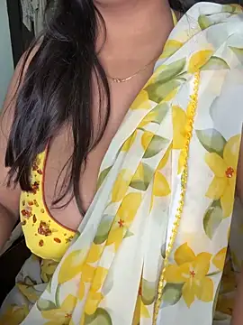 Snapshot of Sexy_Evelynn chatting on March 3, 2026, 5:02 am Sexy Evelynn online show from March 3, 2026, 5:02 am