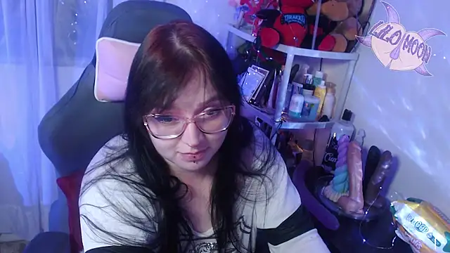 Snapshot of LiloMoon69 chatting on March 3, 2025, 6:37 am LiloMoon69 online show from March 3, 2025, 6:37 am