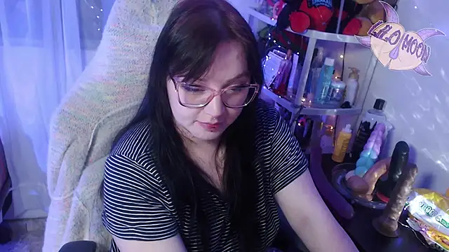 Snapshot of LiloMoon69 chatting on March 8, 2025, 7:05 am LiloMoon69 online show from March 8, 2025, 7:05 am