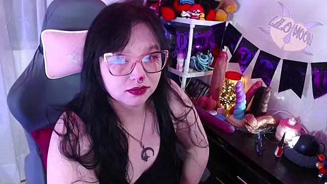 Snapshot of LiloMoon69 chatting on October 28, 2025, 1:09 am LiloMoon69 online show from October 28, 2025, 1:09 am