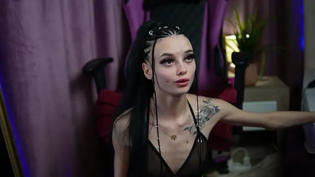 RachelRave online show from February 5, 2025, 1:58 am