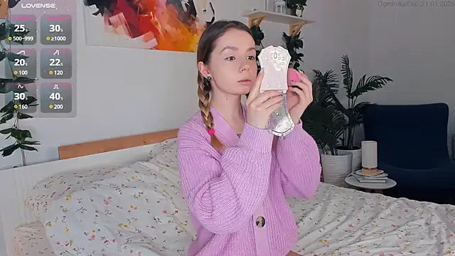 DominikaElis online show from January 21, 2025, 8:11 pm