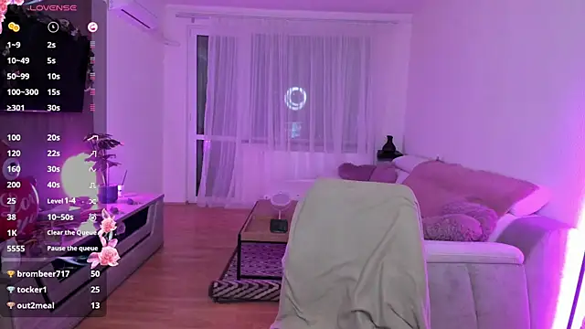 Snapshot of GabrielaLove_ chatting on February 7, 2025, 11:55 pm GabrielaLove online show from February 7, 2025, 11:55 pm