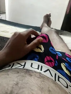 Snapshot of HandsomeHunky1 chatting on November 23, 2025, 10:04 am HandsomeHunky1 online show from November 23, 2025, 10:04 am