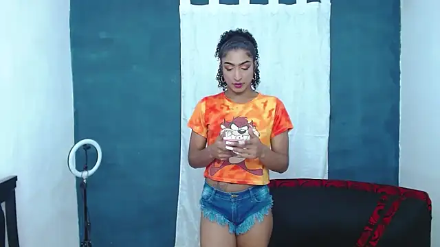 Snapshot of BLACK_MOON_TS chatting on September 19, 2025, 12:45 am BLACK MOON TS online show from September 19, 2025, 12:45 am