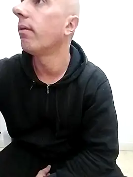 Snapshot of HELL_FIRE chatting on November 10, 2025, 5:23 pm HELL FIRE online show from November 10, 2025, 5:23 pm