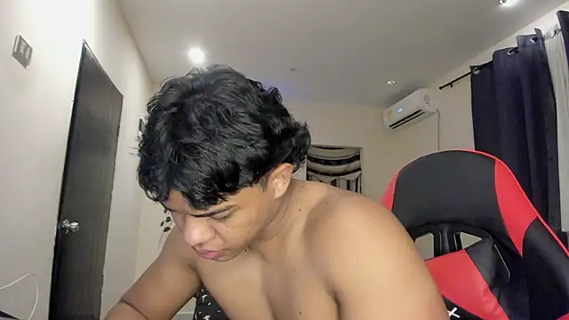 Snapshot of johan_beley_ chatting on September 26, 2025, 1:48 pm johan beley online show from September 26, 2025, 1:48 pm