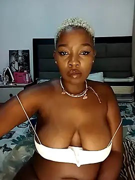 Snapshot of bigbootyboohle chatting on January 4, 2025, 11:38 pm bigbootyboohle online show from January 4, 2025, 11:38 pm